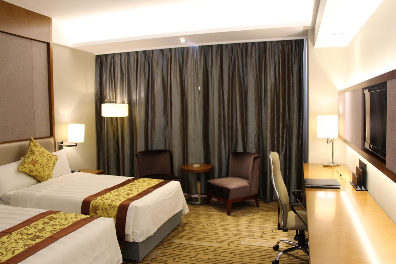 Shenyang Rayfont International Hotel Exterior photo