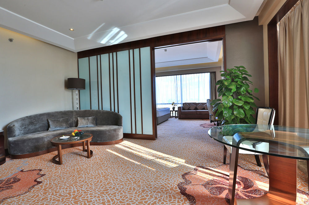 Shenyang Rayfont International Hotel Exterior photo